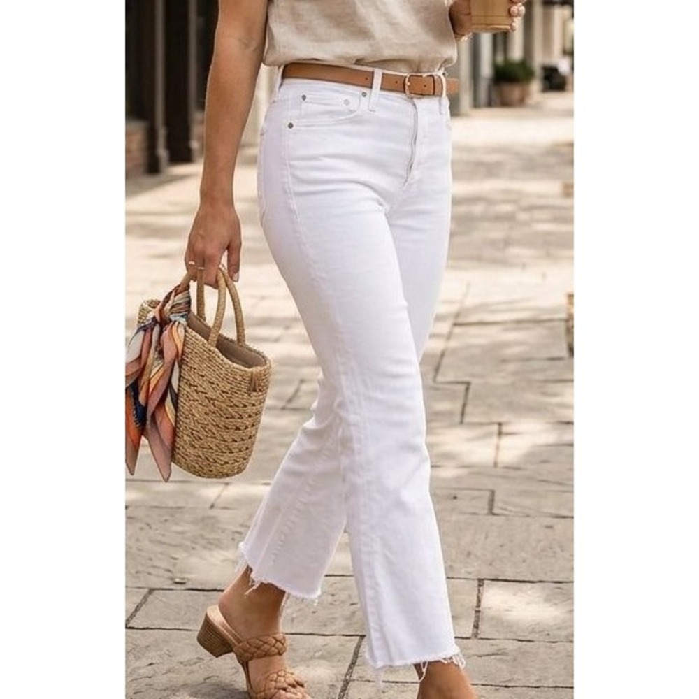 MOTHER The Weekender Fray Jeans Fairest Of Them All White Size 31 Coastal Chic